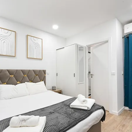 Largo Da Praca Boutique By Se Apartment