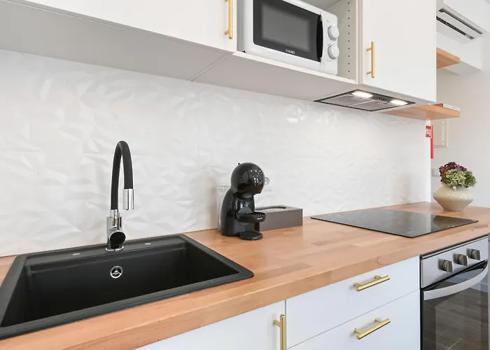 Largo Da Praca Boutique In Center By Se Apartment