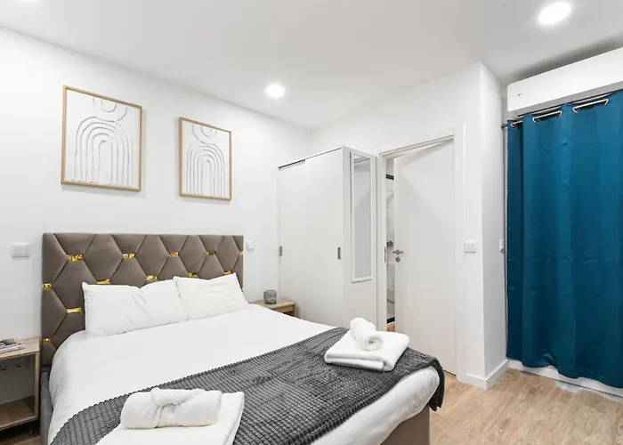 Largo Da Praca Boutique In Center By Se Apartment